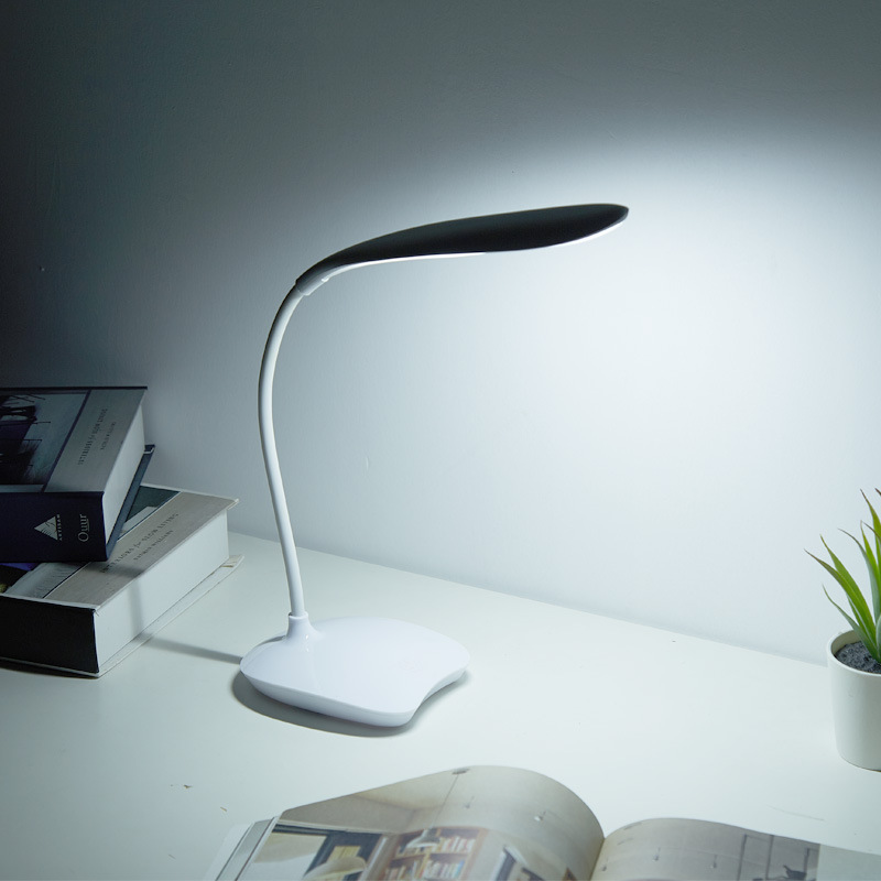 小台灯护眼书桌学生LED可充电插电两用USB台灯宿舍卧室床头灯