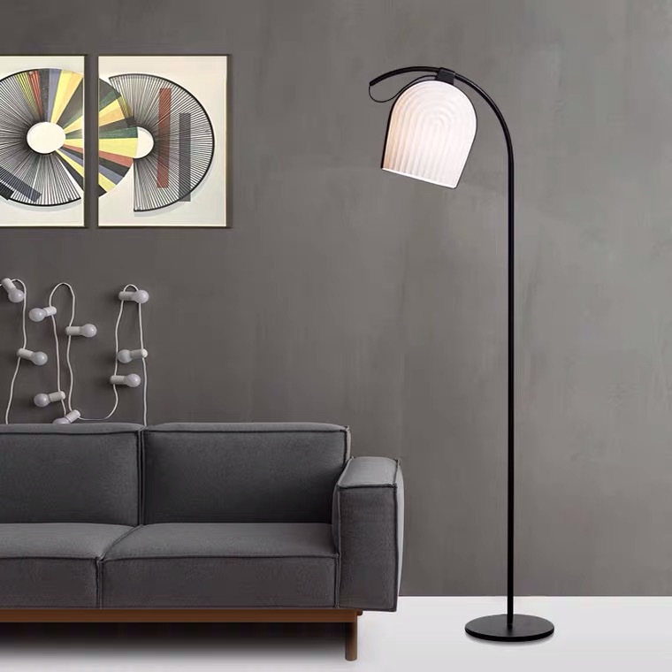北欧创意个性沙发立式现代简约客厅落地灯书房卧室床头设计师灯具